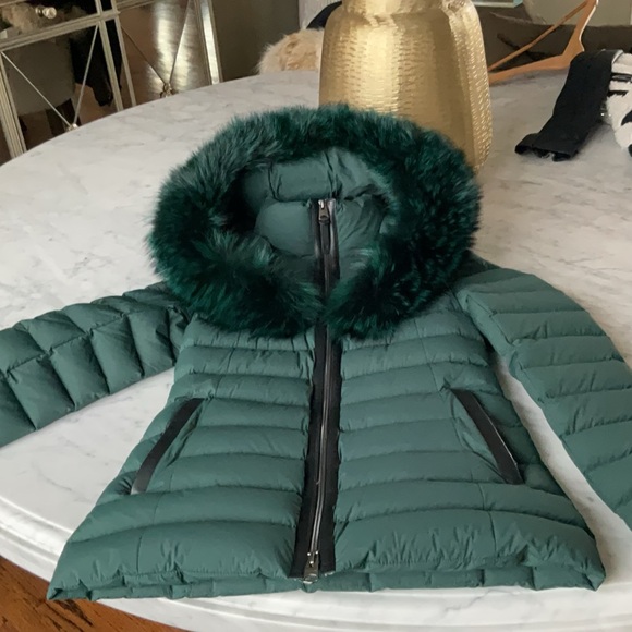 Mackage katalina like new - Picture 3 of 5